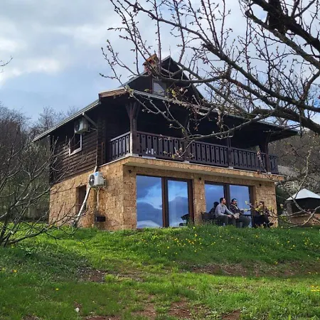 別荘 Forest Heaven Retreat With Jakuzz Čačak