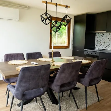 Nyaraló Dedovina Pakovrace