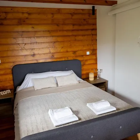 Nyaraló Dedovina Pakovrace Čačak